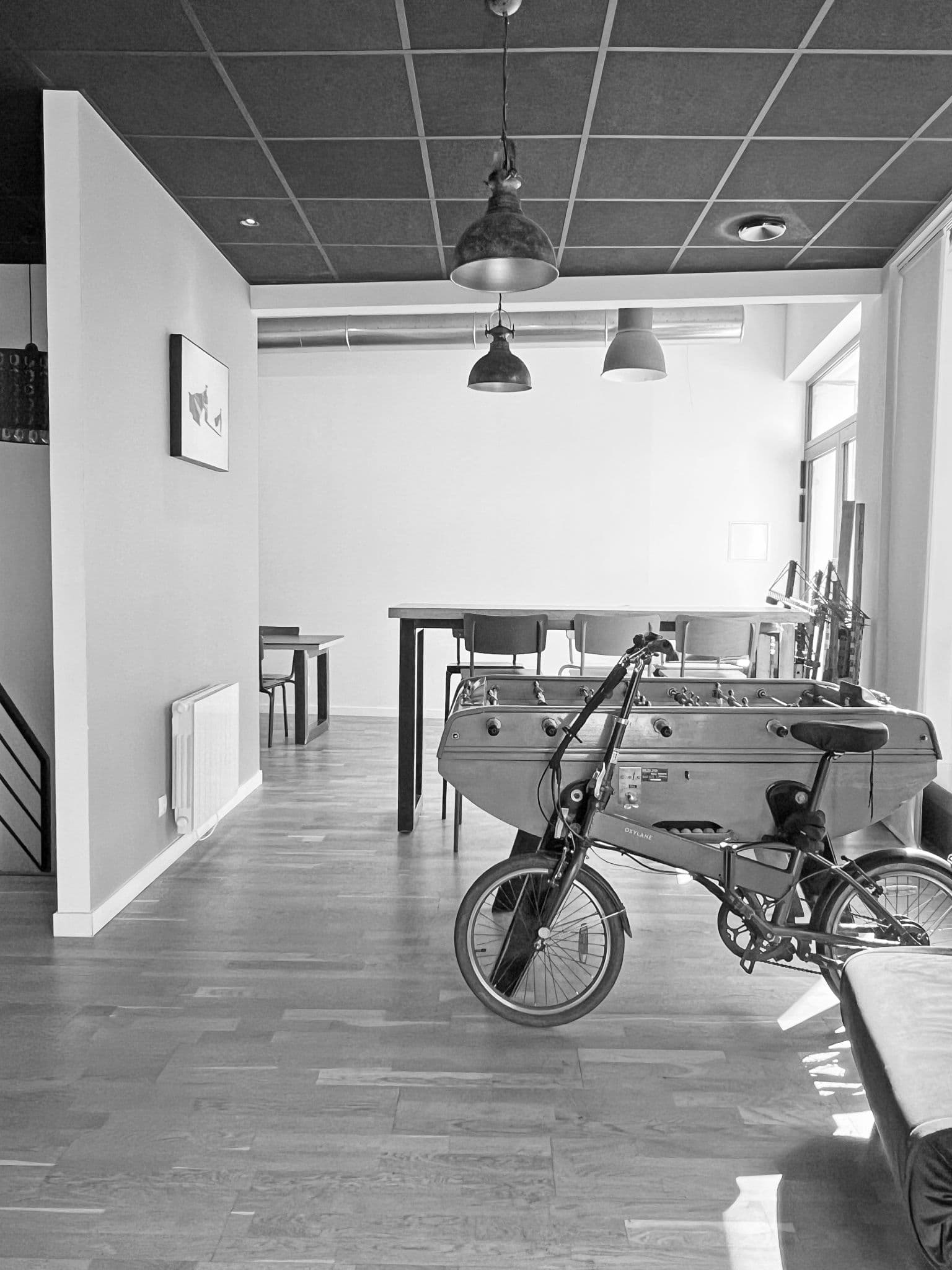 Bureau MaXI 2